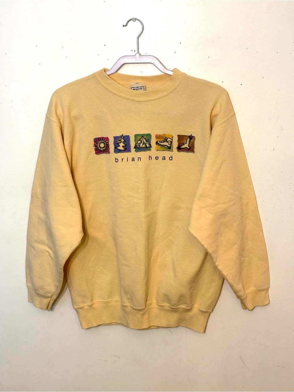 Alore Brian Head Light Yellow Crewneck Sweatshirt. Size L. GUC.